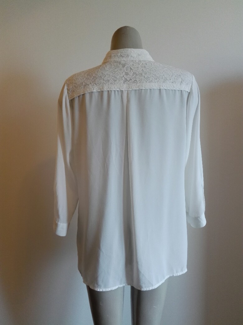 SUZANNE GRAE Off-White Blouse with Lace Insert - SIZE 12 | eBay